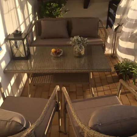 Apartment Apartment *