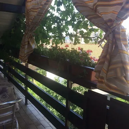公寓 Apartment 特罗吉尔