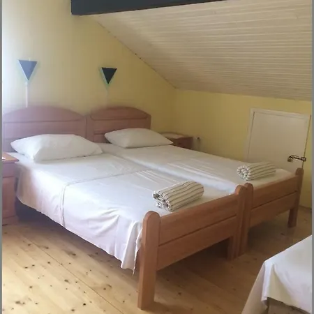Apartment 特罗吉尔